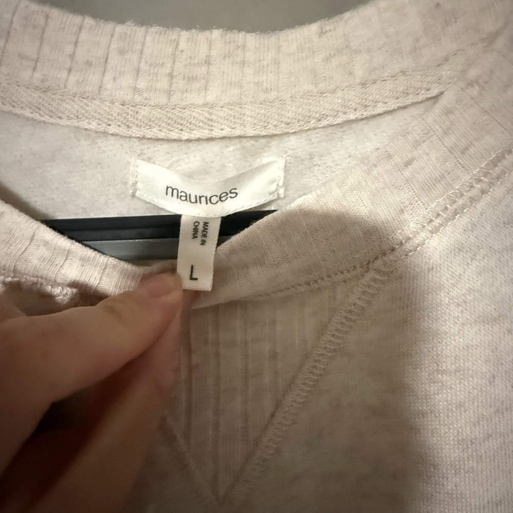 Maurices Pullover - Picture 2 of 3